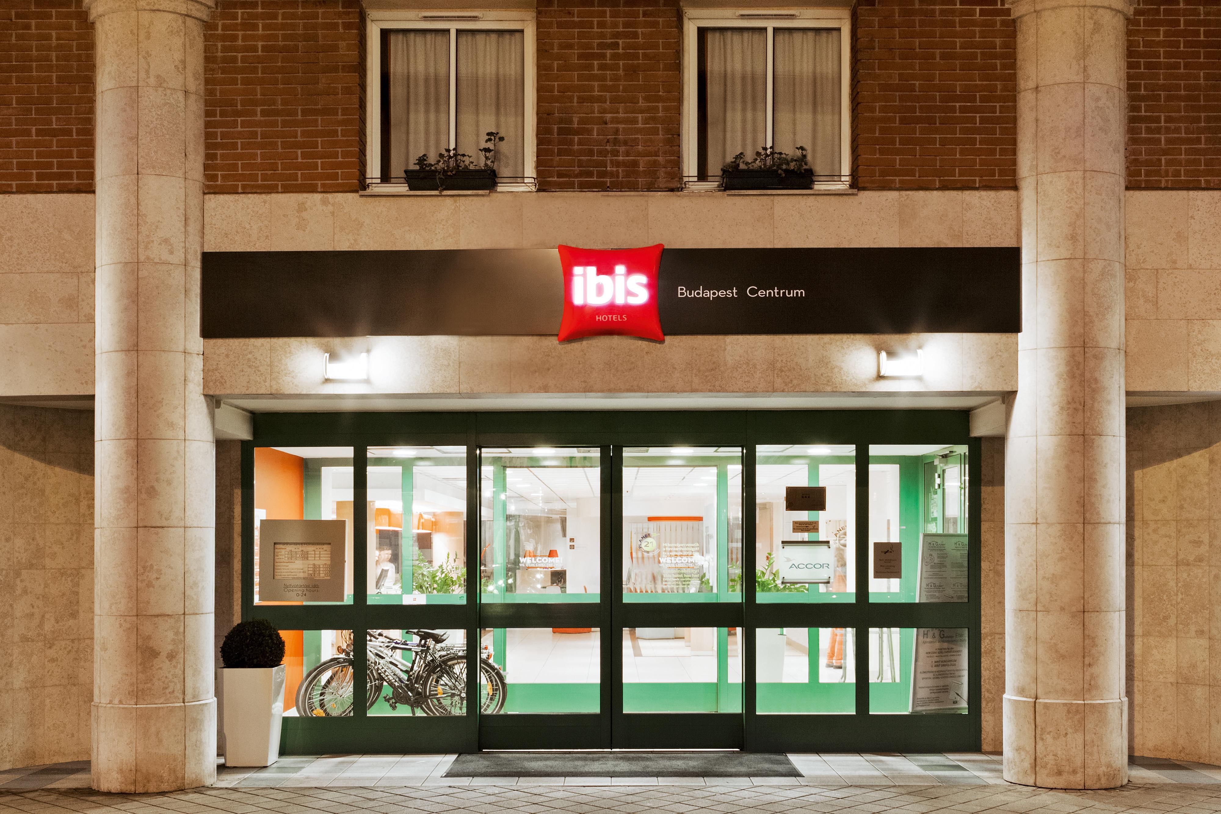 Ibis Budapest Centrum Esterno foto