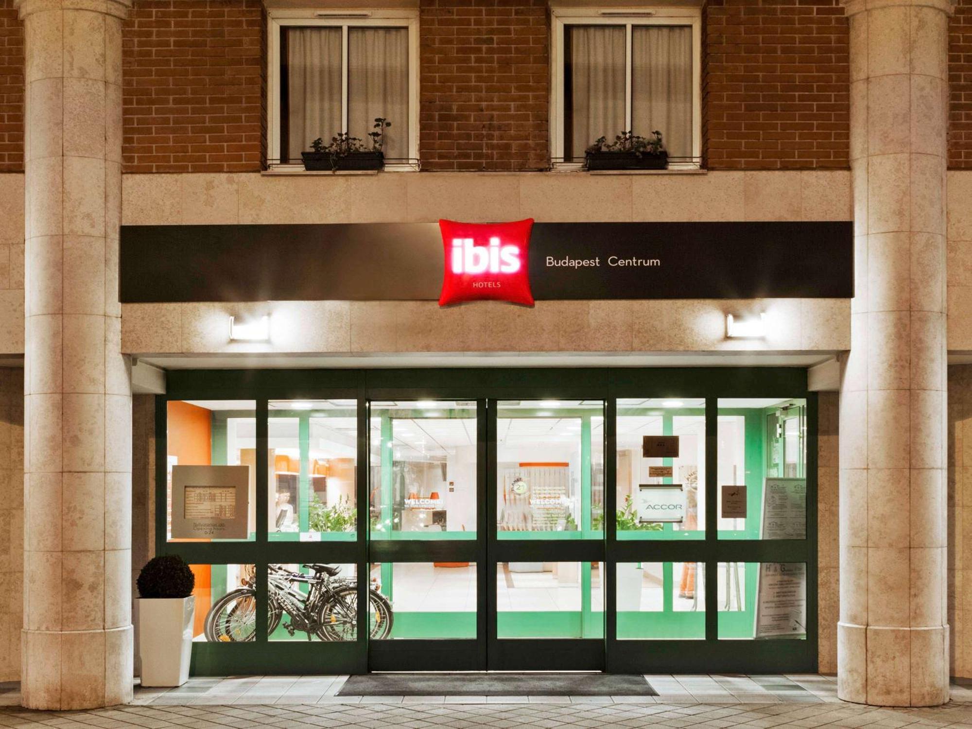Ibis Budapest Centrum Esterno foto